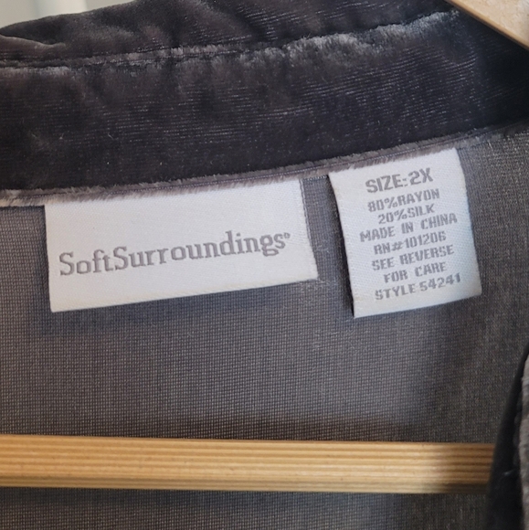 Soft Surroundings Plus Size Velvet Zip-Up Tunic Jacket - Picture 3 of 9